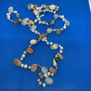 Blush pebbles necklace